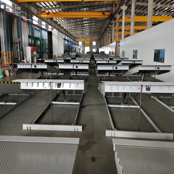 Geajie dock leveler assembly on factory production line.jpg